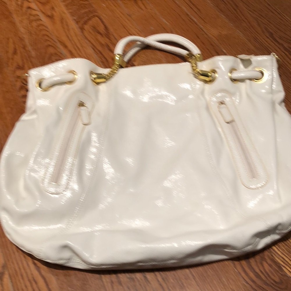 White pattern pleather bag